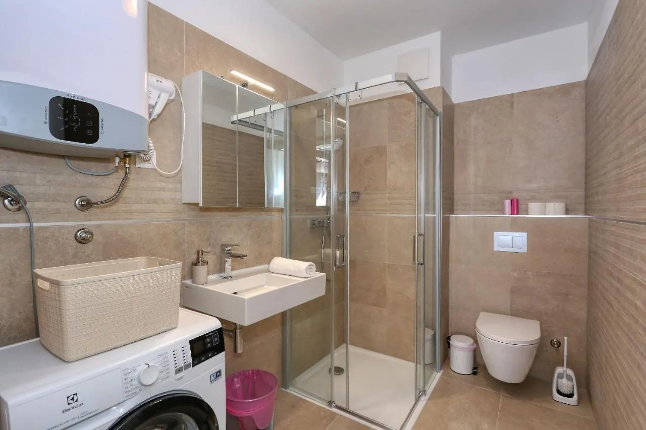 Apartments Luna With Free Parking Zadar Croacia