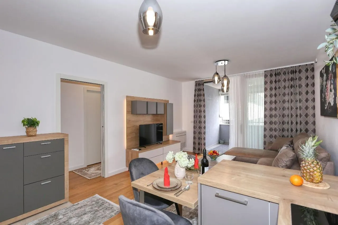 Apartments Luna With Free Parking Zadar