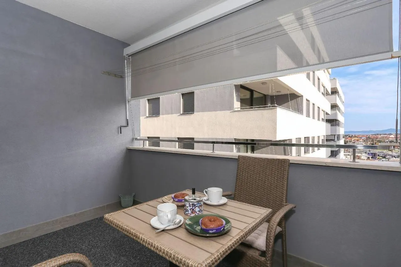 Apartments Luna With Free Parking Zadar Chorwacja