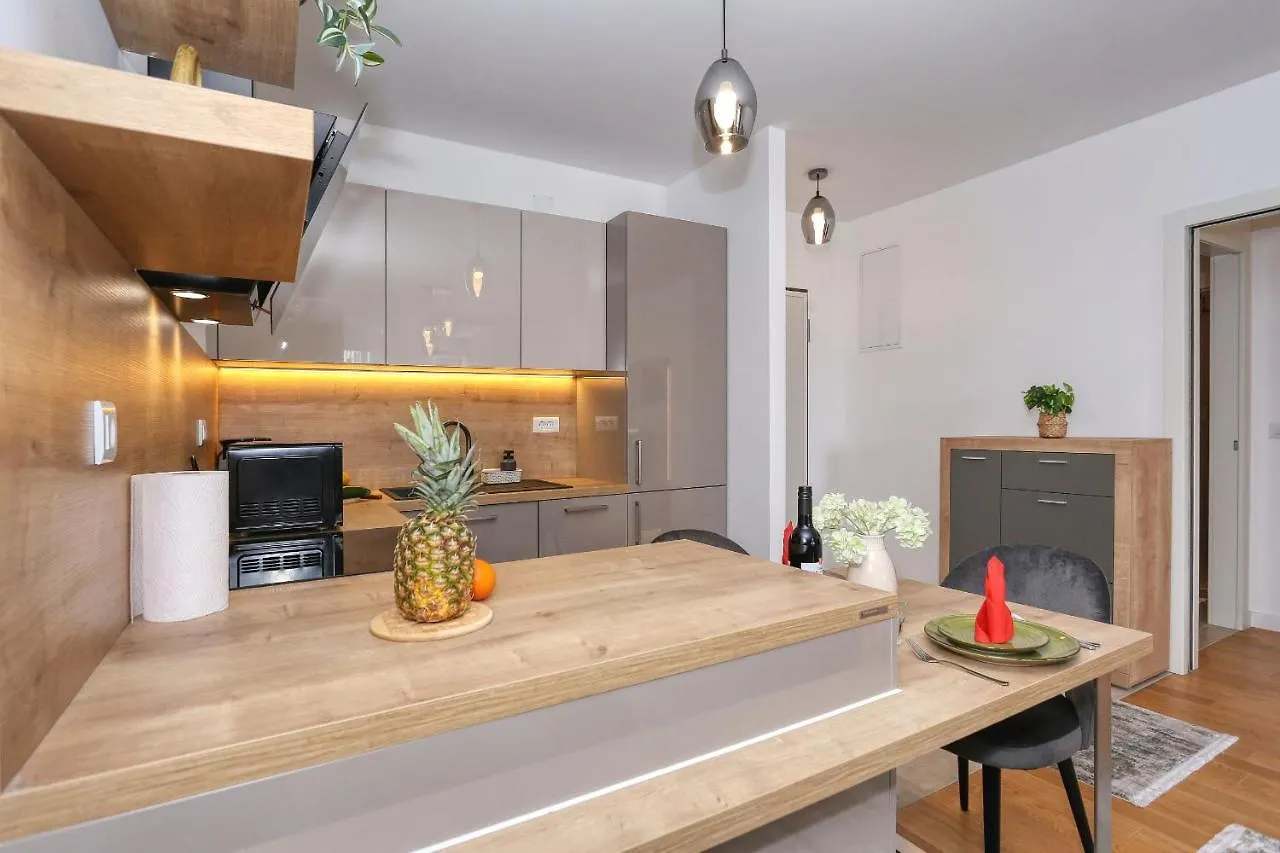 Apartments Luna With Free Parking Zadar